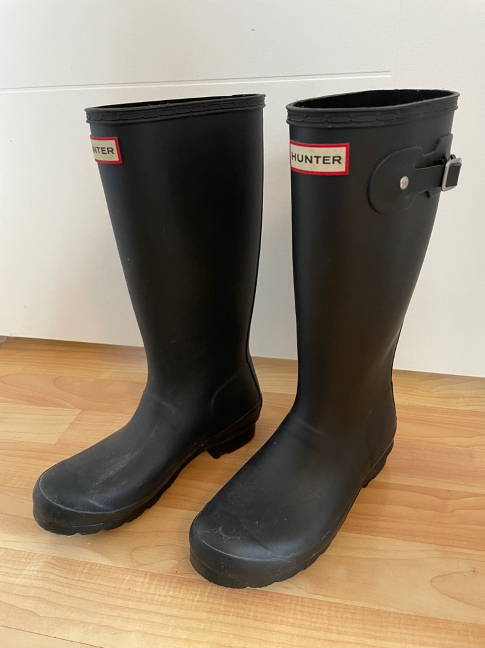 Hunter tall kids rubber boots- size 6 girls / 5 boys